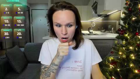 Snapshot of misty_myers chatting on 12-20-25, 09:11 misty_myers online show from 12-20-25, 09:11