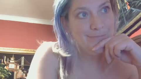 Snapshot of mistymountains96 chatting on 02-16-26, 02:40 Misty Mountains online show from 02-16-26, 02:40