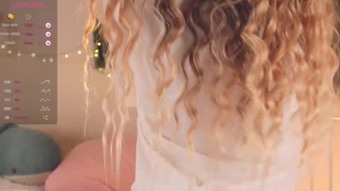 Snapshot of mita_mp4 chatting on 01-31-25, 04:14 Mita online show from 01-31-25, 04:14