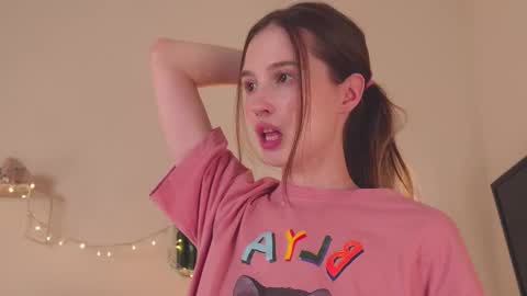 Snapshot of mita_mp4 chatting on 02-11-25, 07:33 Mita online show from 02-11-25, 07:33