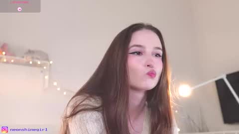 Snapshot of mita_mp4 chatting on 09-19-25, 05:53 Mita online show from 09-19-25, 05:53