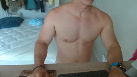 Snapshot of mitcheli chatting on 04-29-26, 02:54 Onlyfans online show from 04-29-26, 02:54