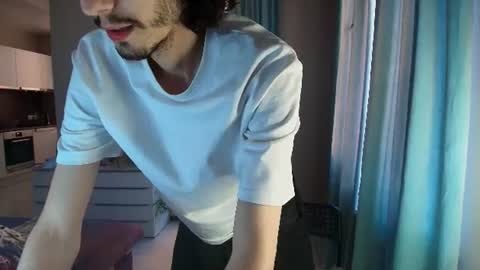 Snapshot of mitchelkurse chatting on 06-22-26, 06:49 MitchelKurse online show from 06-22-26, 06:49