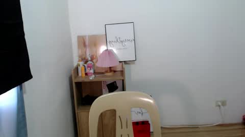 Snapshot of mitena_fox333 chatting on 05-13-26, 02:42 mitena_fox333 online show from 05-13-26, 02:42
