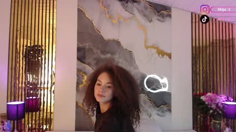 Snapshot of miticabrennet chatting on 03-26-26, 04:18 Mtica Brennet online show from 03-26-26, 04:18