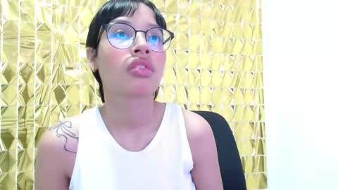 Snapshot of mitski_jane chatting on 11-26-25, 10:00 mitski_jane online show from 11-26-25, 10:00