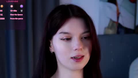 Snapshot of mitziefetters chatting on 06-08-26, 01:28 Rosalie online show from 06-08-26, 01:28