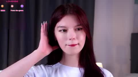 Snapshot of mitziefetters chatting on 06-22-26, 01:07 Rosalie online show from 06-22-26, 01:07