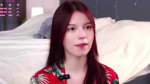 Snapshot of mitziefetters chatting on 06-24-26, 01:26 Rosalie online show from 06-24-26, 01:26