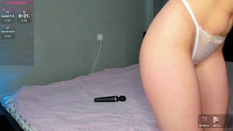 Mia 3 online show from 12-28-24, 07:11