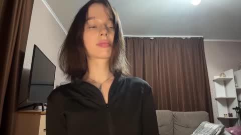Snapshot of mivique chatting on 06-13-26, 11:35 mivique online show from 06-13-26, 11:35