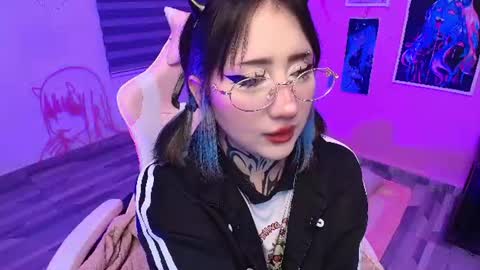 Snapshot of miwaviolet chatting on 07-17-26, 02:51 Miwa Violet online show from 07-17-26, 02:51