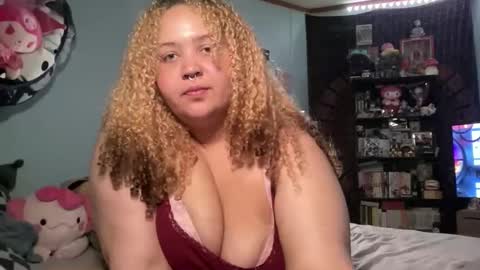 Snapshot of mixxedgoodness222 chatting on 12-18-25, 03:23 mixxedgoodness222 online show from 12-18-25, 03:23