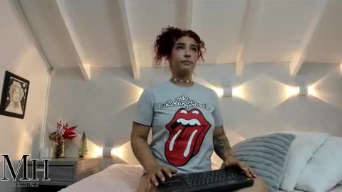 mizzhell_ online show from 12-18-25, 03:34