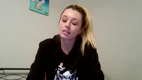 Snapshot of mizzymay10101 chatting on 02-28-26, 03:29 mizzymay10101 online show from 02-28-26, 03:29