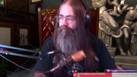 Snapshot of mjolnirinyou chatting on 10-17-25, 08:28 Lois online show from 10-17-25, 08:28