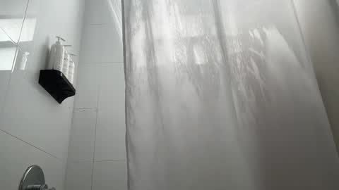 Snapshot of mjva738645 chatting on 09-28-25, 06:35 us online show from 09-28-25, 06:35