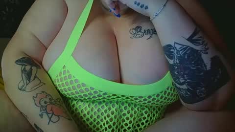 Snapshot of mkittenx chatting on 04-16-26, 09:39 mkittenx online show from 04-16-26, 09:39