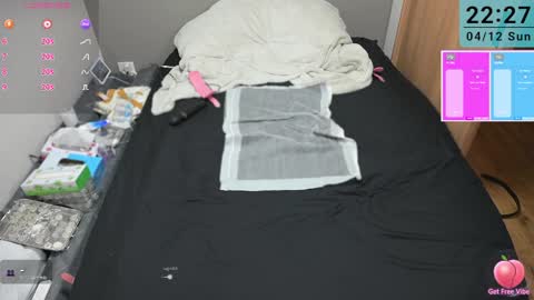 Snapshot of mkuo chatting on 04-12-26, 01:27 mkuo online show from 04-12-26, 01:27