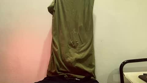 Snapshot of mlcloud chatting on 12-13-24, 03:38 MLclouD online show from 12-13-24, 03:38