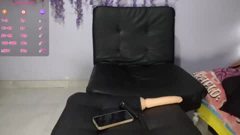 Snapshot of mmdanielamm chatting on 06-01-26, 01:13 mmdanielamm online show from 06-01-26, 01:13