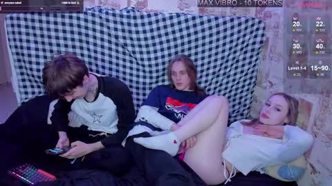 Tim and Lisa  Simon and Luna online show from 02-15-25, 04:45