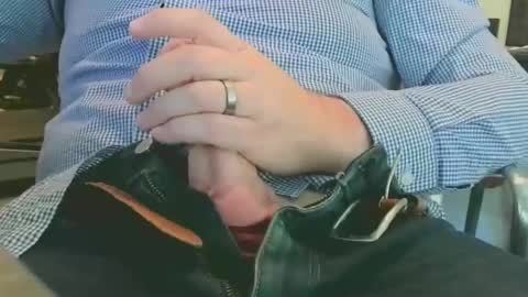 Snapshot of mmfan333 chatting on 11-17-25, 07:30 mmfan333 online show from 11-17-25, 07:30