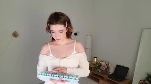 Michaela online show from 01-31-26, 09:35