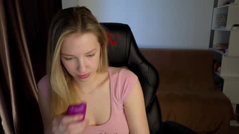 Snapshot of mmm_banana chatting on 01-09-25, 07:21 Lili online show from 01-09-25, 07:21
