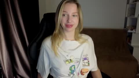 Snapshot of mmm_banana chatting on 01-13-25, 05:33 Lili online show from 01-13-25, 05:33
