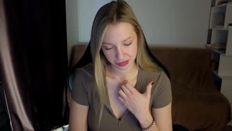 Snapshot of mmm_banana chatting on 01-20-25, 07:58 Lili online show from 01-20-25, 07:58