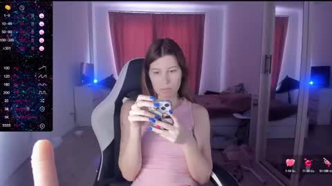 Snapshot of mmm_banana chatting on 02-24-25, 07:44 Lili online show from 02-24-25, 07:44