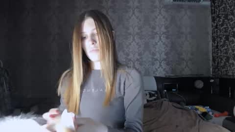 Snapshot of mmm_banana chatting on 09-25-25, 07:23 Lili online show from 09-25-25, 07:23