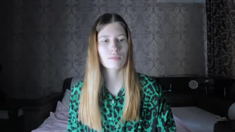 Snapshot of mmm_banana chatting on 10-08-25, 09:40 Lili online show from 10-08-25, 09:40