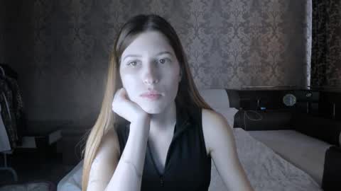 Snapshot of mmm_banana chatting on 10-12-25, 11:09 Lili online show from 10-12-25, 11:09