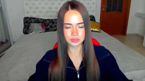 Beata online show from 10-25-25, 04:02