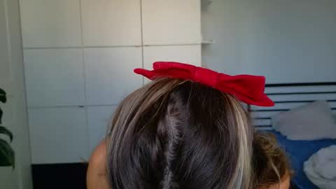 mmminnie online show from 11-13-25, 10:47