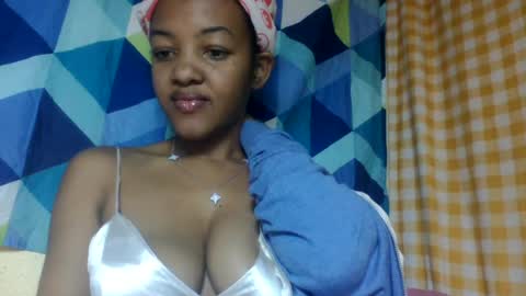 mmyriame online show from 07-28-26, 02:13