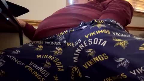 mnguy19726969 online show from 11-12-25, 04:07