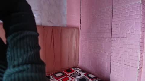 Snapshot of mnicollesweet_pri chatting on 06-20-26, 04:48 Nicolle online show from 06-20-26, 04:48