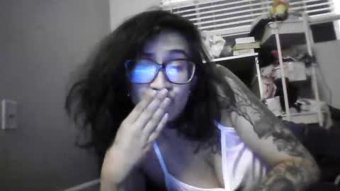 Snapshot of mnmmmmmrosee chatting on 11-11-25, 08:14 mnmmmmmrosee online show from 11-11-25, 08:14