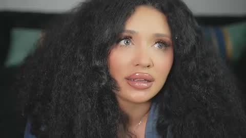Snapshot of moan_4_you chatting on 06-20-26, 04:37 Ruxxx online show from 06-20-26, 04:37