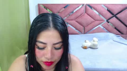 Snapshot of moan_sex1 chatting on 06-13-26, 05:05 Catalina online show from 06-13-26, 05:05