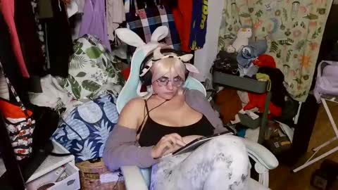 Snapshot of mochi_rainbow chatting on 01-14-25, 04:57 The Mochi Rainbow Variety Show online show from 01-14-25, 04:57