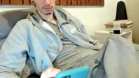 Snapshot of moderdelier chatting on 09-26-25, 12:36 DigBreed online show from 09-26-25, 12:36