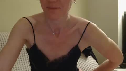 Aurora online show from 04-15-26, 12:17