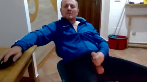 Snapshot of modesto1969 chatting on 11-20-25, 12:55 modesto1969 online show from 11-20-25, 12:55