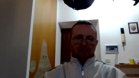 Snapshot of modesto1969 chatting on 12-17-25, 09:21 modesto1969 online show from 12-17-25, 09:21