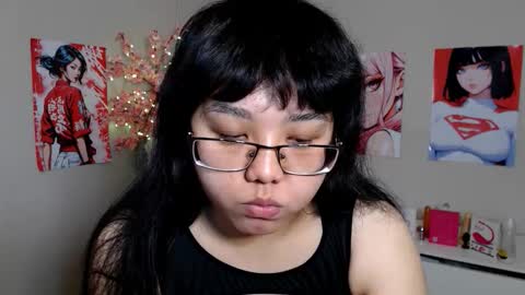 Snapshot of moertomlly chatting on 10-13-25, 04:34 Molly online show from 10-13-25, 04:34
