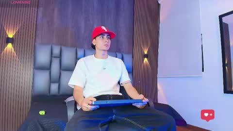 Snapshot of mohamed_malik chatting on 05-08-26, 11:04 mohamed_malik online show from 05-08-26, 11:04